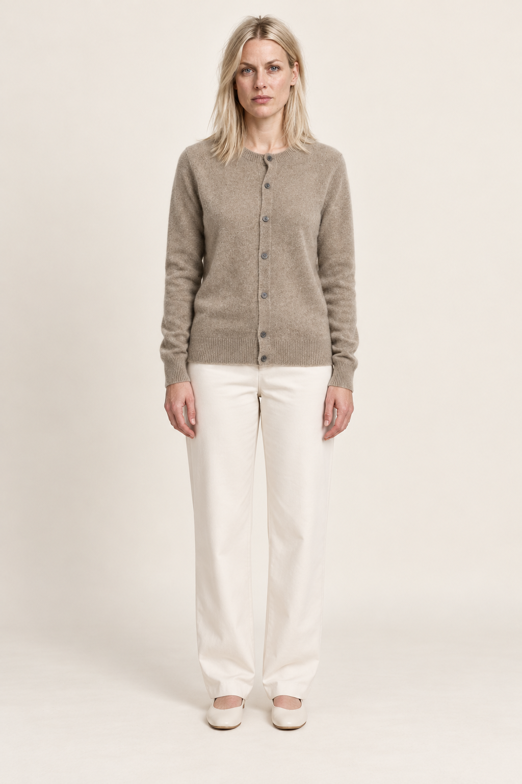 Lyxandria | Round Neck Button Cardigan
