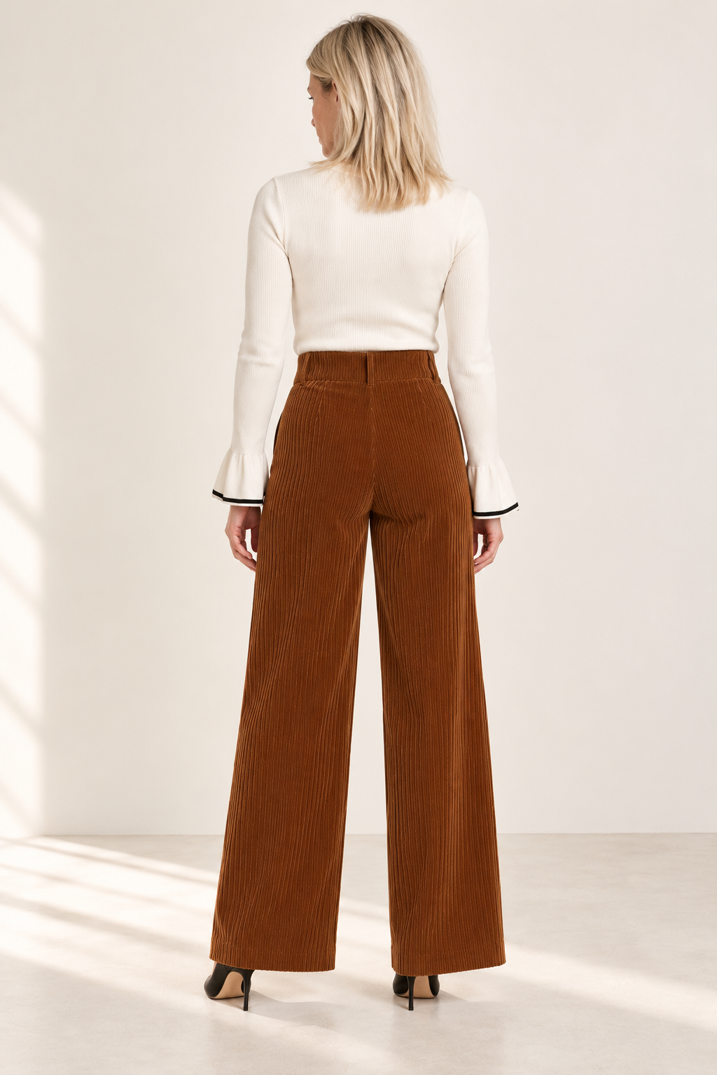Parisa | High-Waisted Wide-Rib Corduroy Wide-Leg Trousers