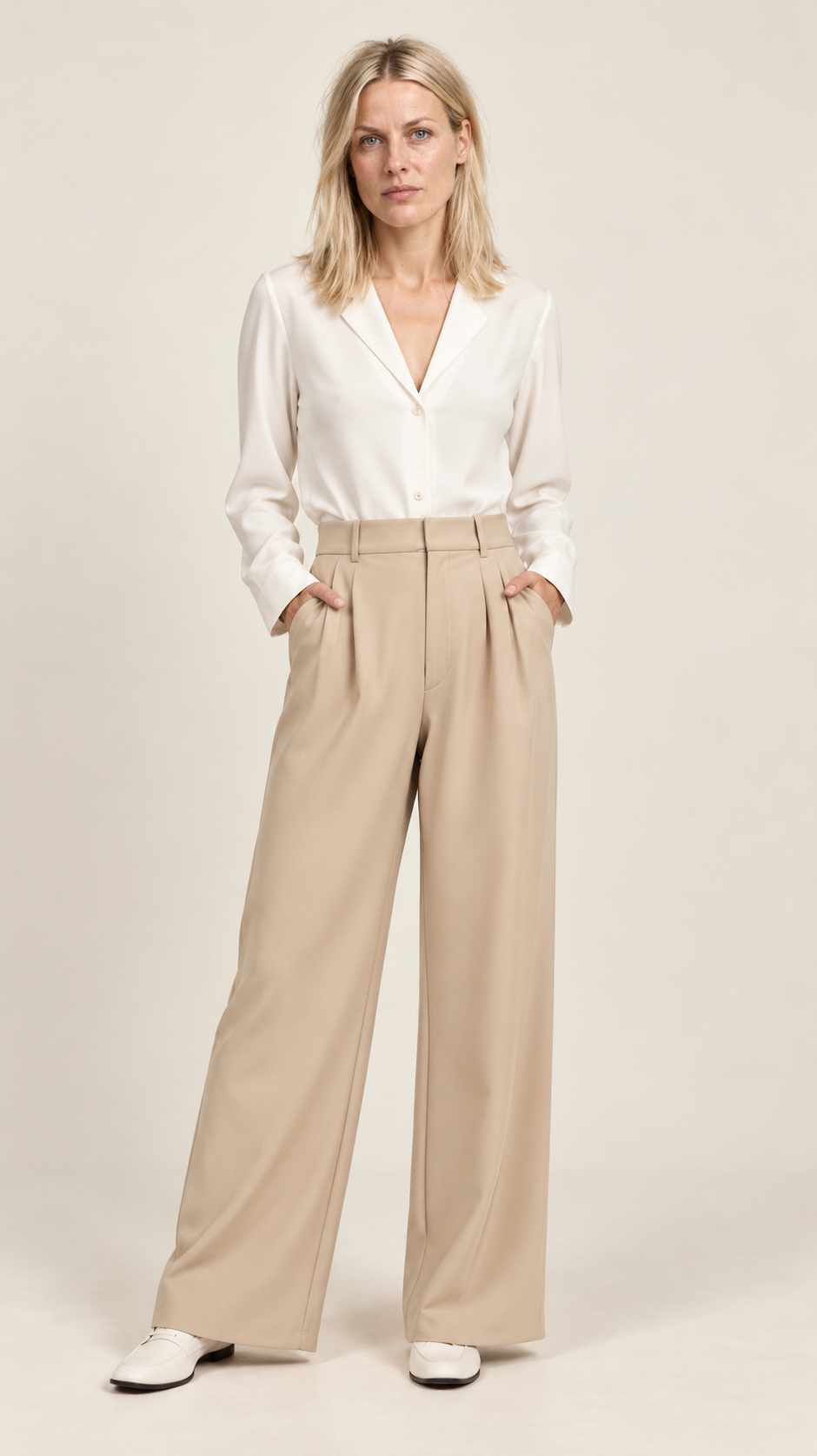 Riikka | High-Waisted Front-Pleat Wide-Leg Trousers