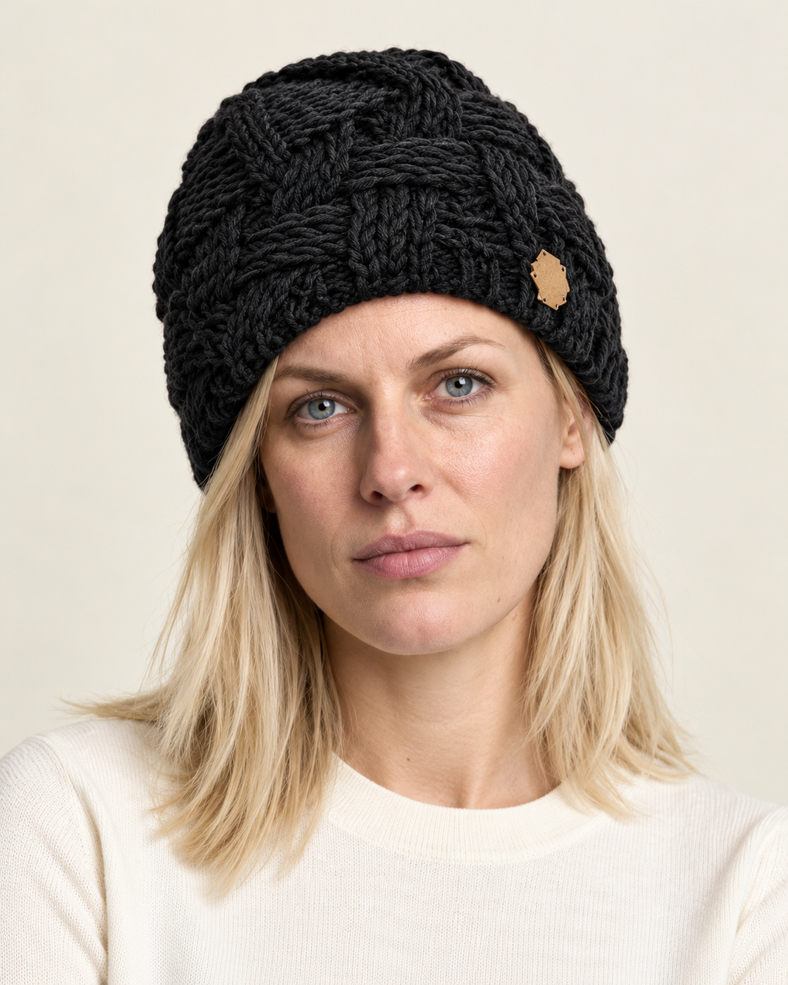Antonella | Chunky Woven Cable-Knit Beanie