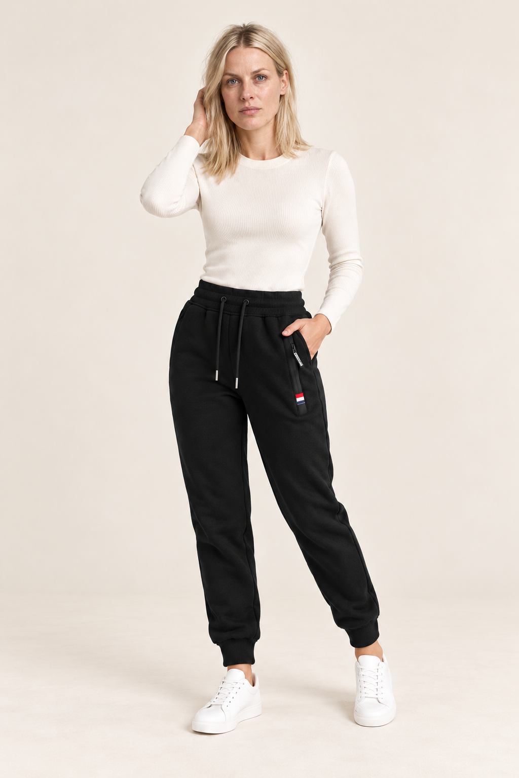 Caia | Fleece-Lined Drawstring Cuffed Jogger Pants
