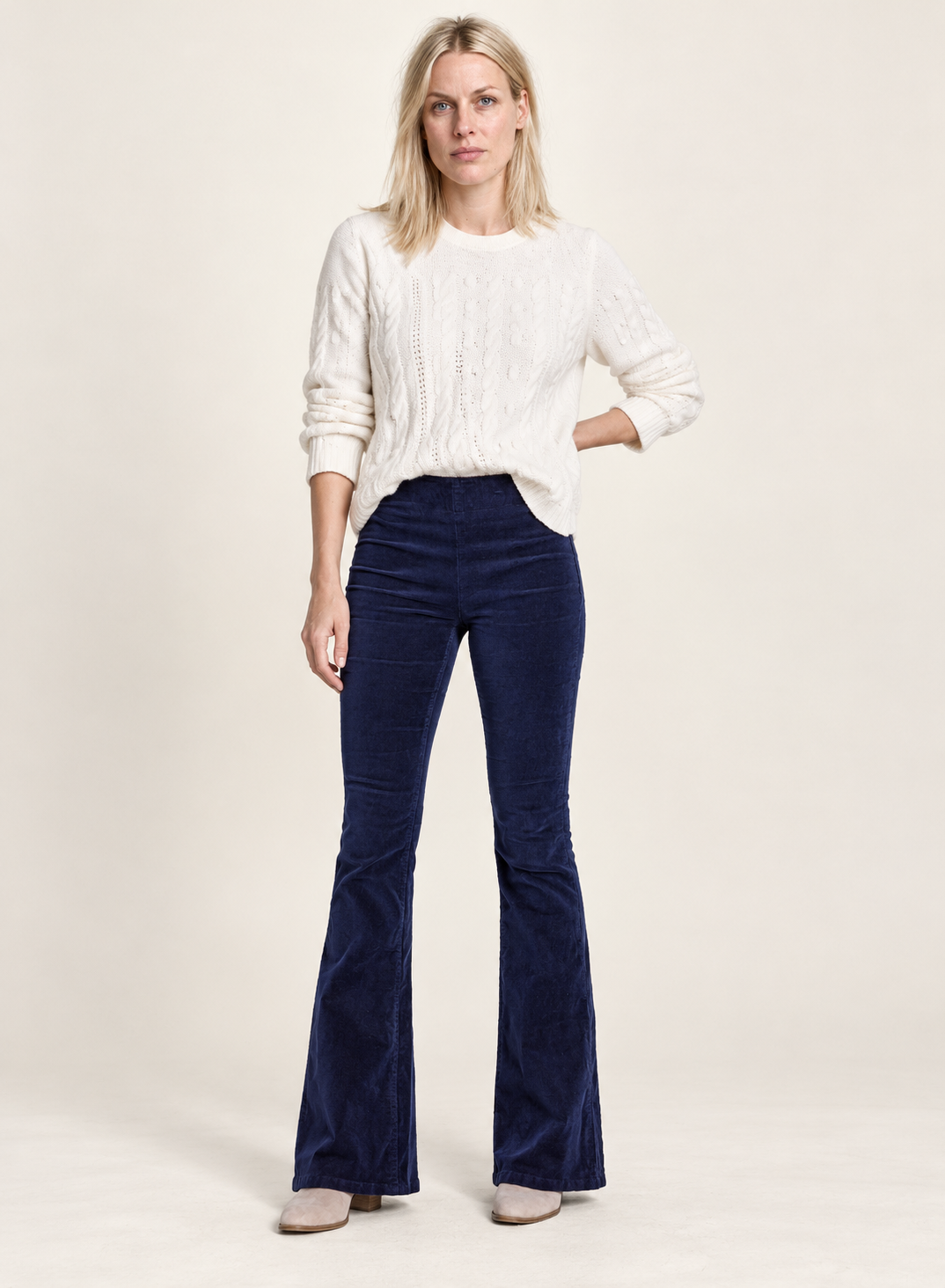 Ninon | High-Waisted Pull-On Corduroy Flare Pants