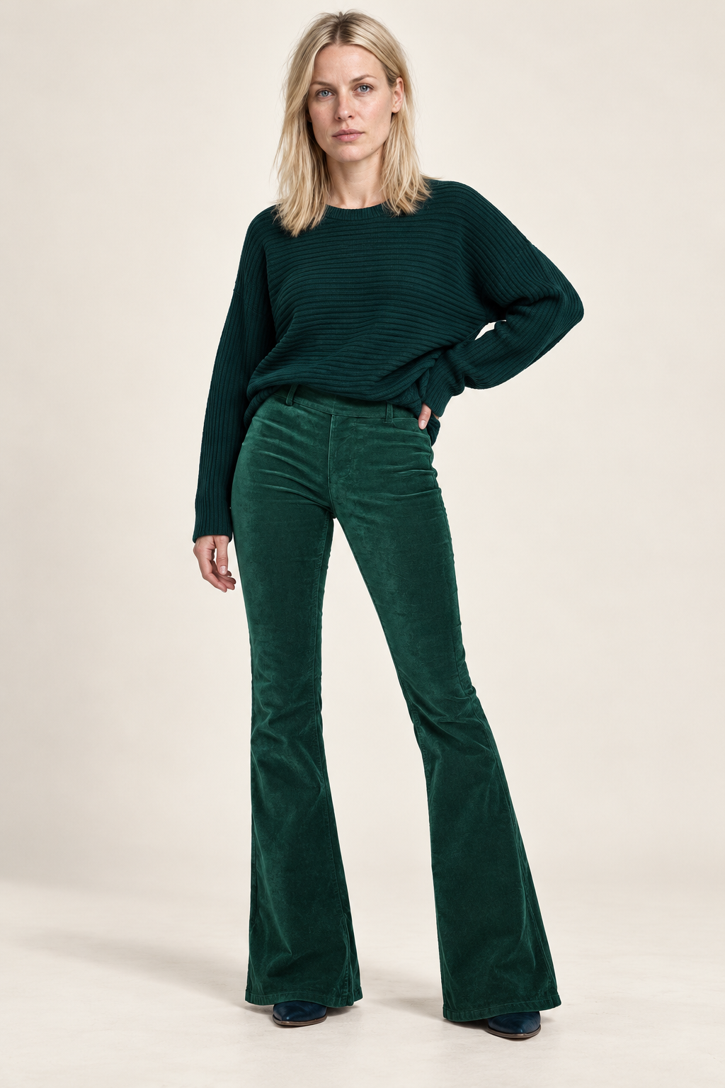 Ninon | High-Waisted Pull-On Corduroy Flare Pants