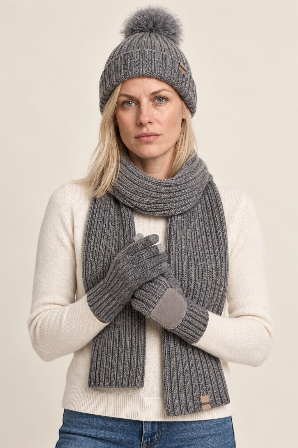 Annelies | Ribbed Pom-Pom Beanie Scarf and Gloves Set