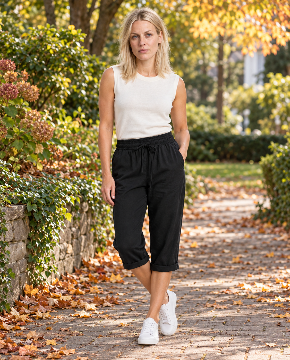 Ruta | Drawstring Rolled-Cuff Cropped Pants