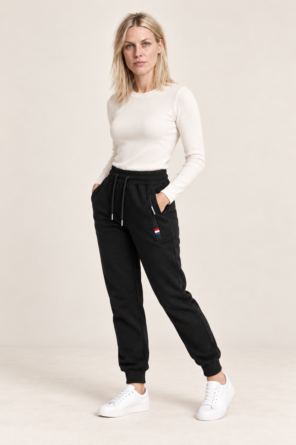 Caia | Fleece-Lined Drawstring Cuffed Jogger Pants