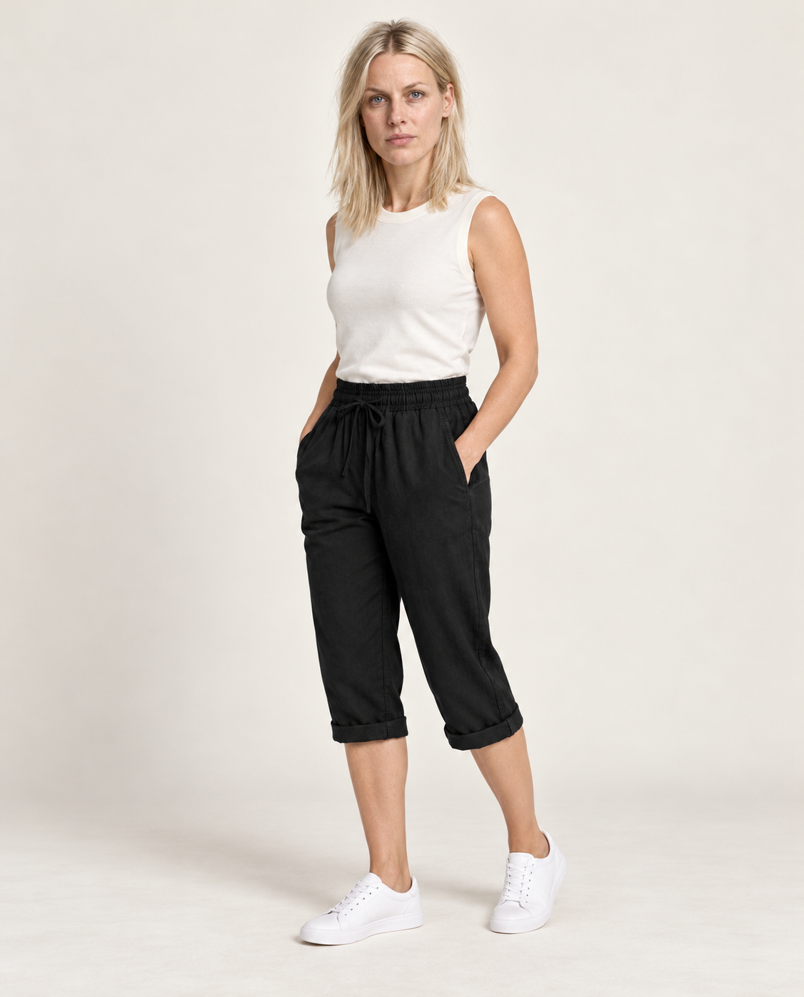 Ruta | Drawstring Rolled-Cuff Cropped Pants